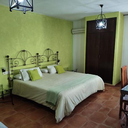 Hotel Rural La Posada De Las Cigueenas Jerez De Los Caballeros Eksteriør bilde