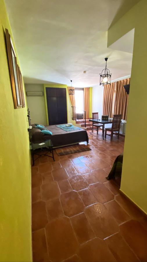 Hotel Rural La Posada De Las Cigueenas Jerez De Los Caballeros Eksteriør bilde