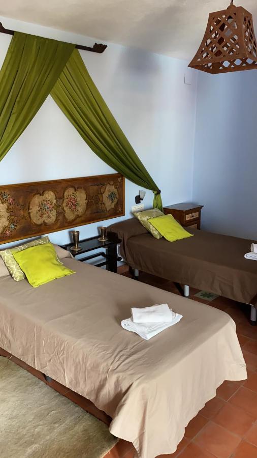 Hotel Rural La Posada De Las Cigueenas Jerez De Los Caballeros Eksteriør bilde