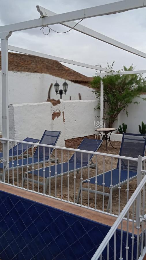 Hotel Rural La Posada De Las Cigueenas Jerez De Los Caballeros Eksteriør bilde
