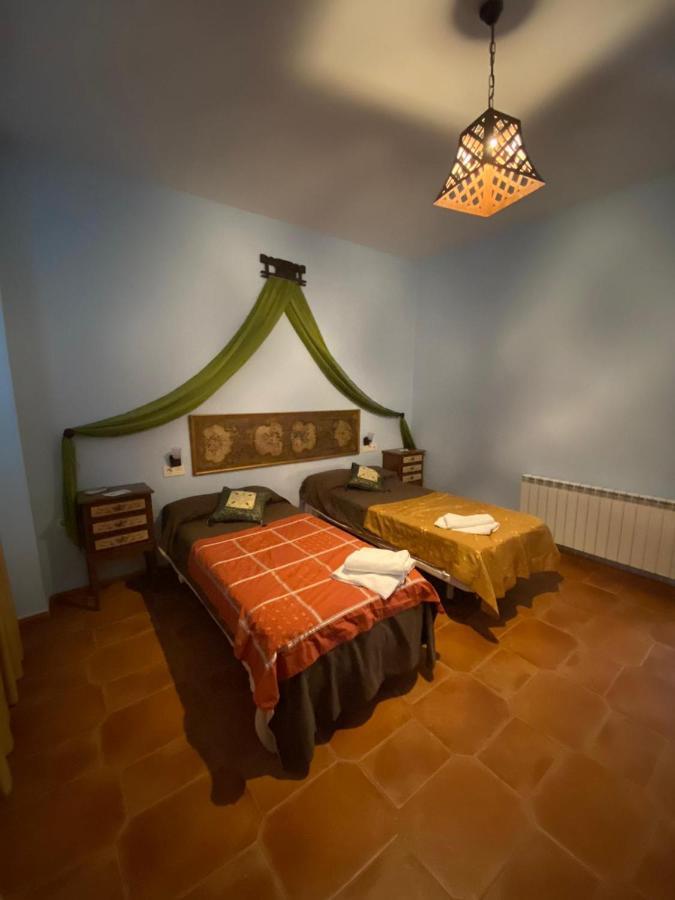 Hotel Rural La Posada De Las Cigueenas Jerez De Los Caballeros Eksteriør bilde