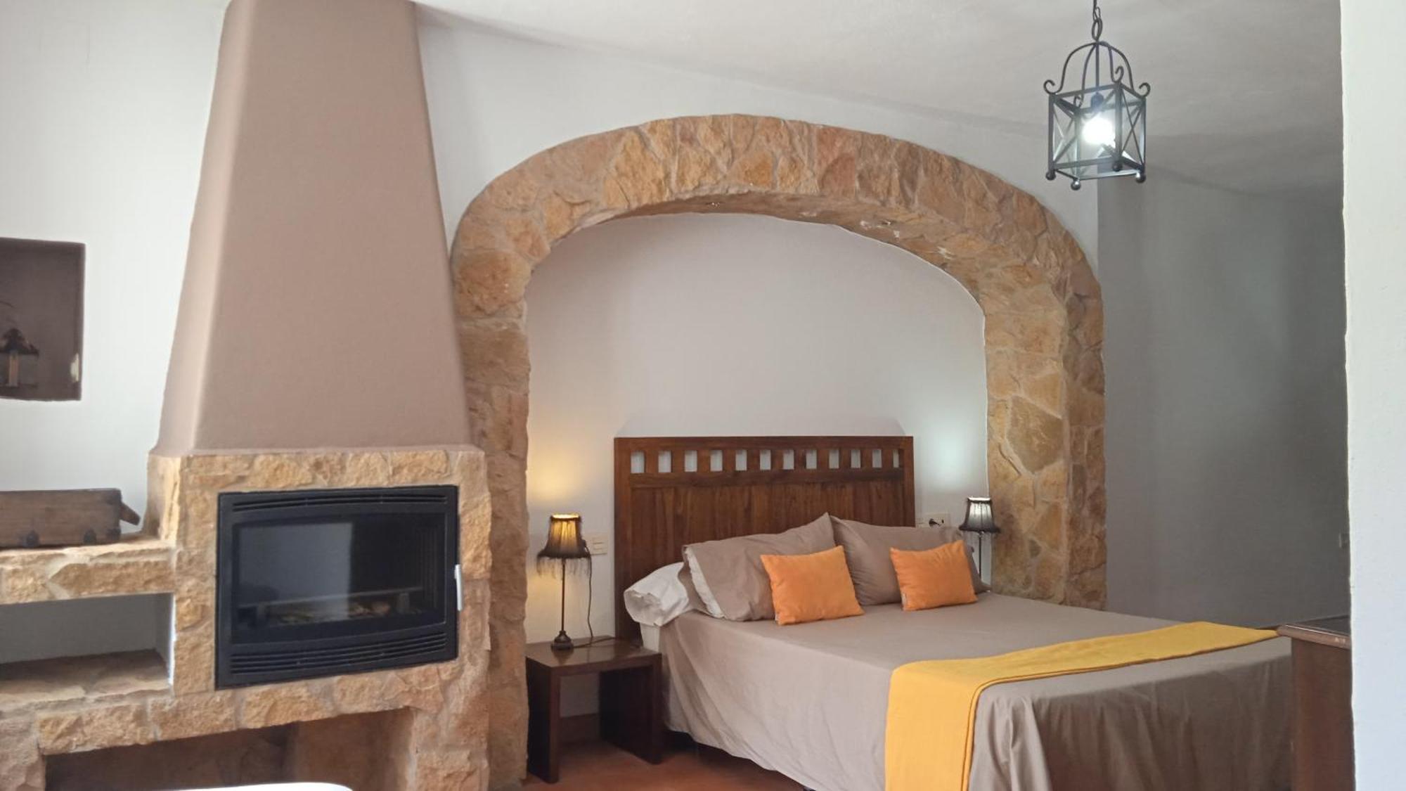Hotel Rural La Posada De Las Cigueenas Jerez De Los Caballeros Eksteriør bilde