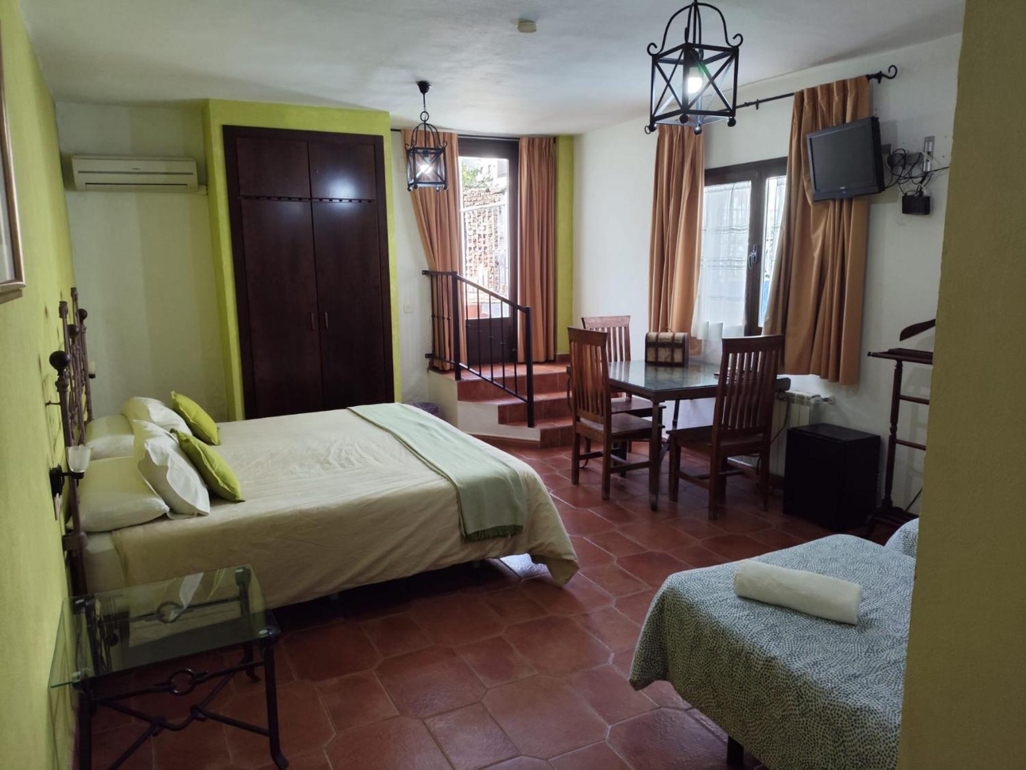 Hotel Rural La Posada De Las Cigueenas Jerez De Los Caballeros Eksteriør bilde